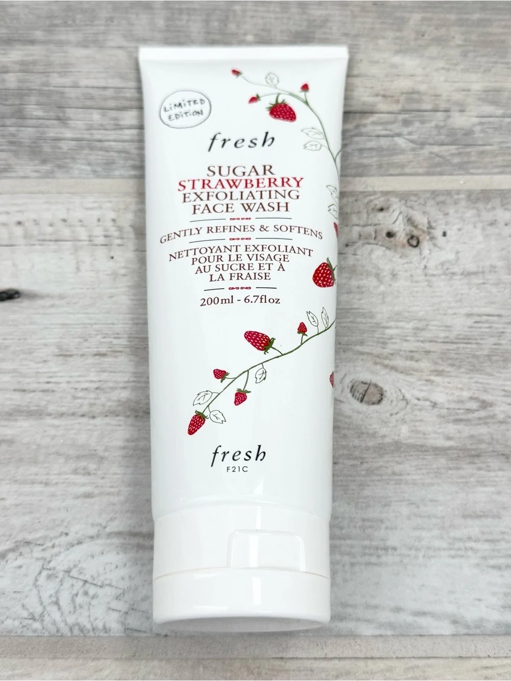 Fresh Sugar Strawberry Exfoliating Face Wash